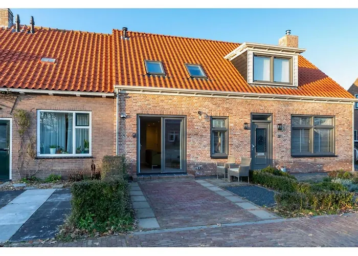 Cozy Apartment In Street Of Westkapelle